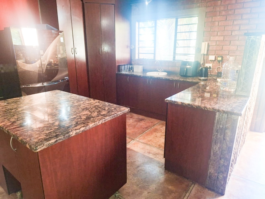 4 Bedroom Property for Sale in Pellissier Free State